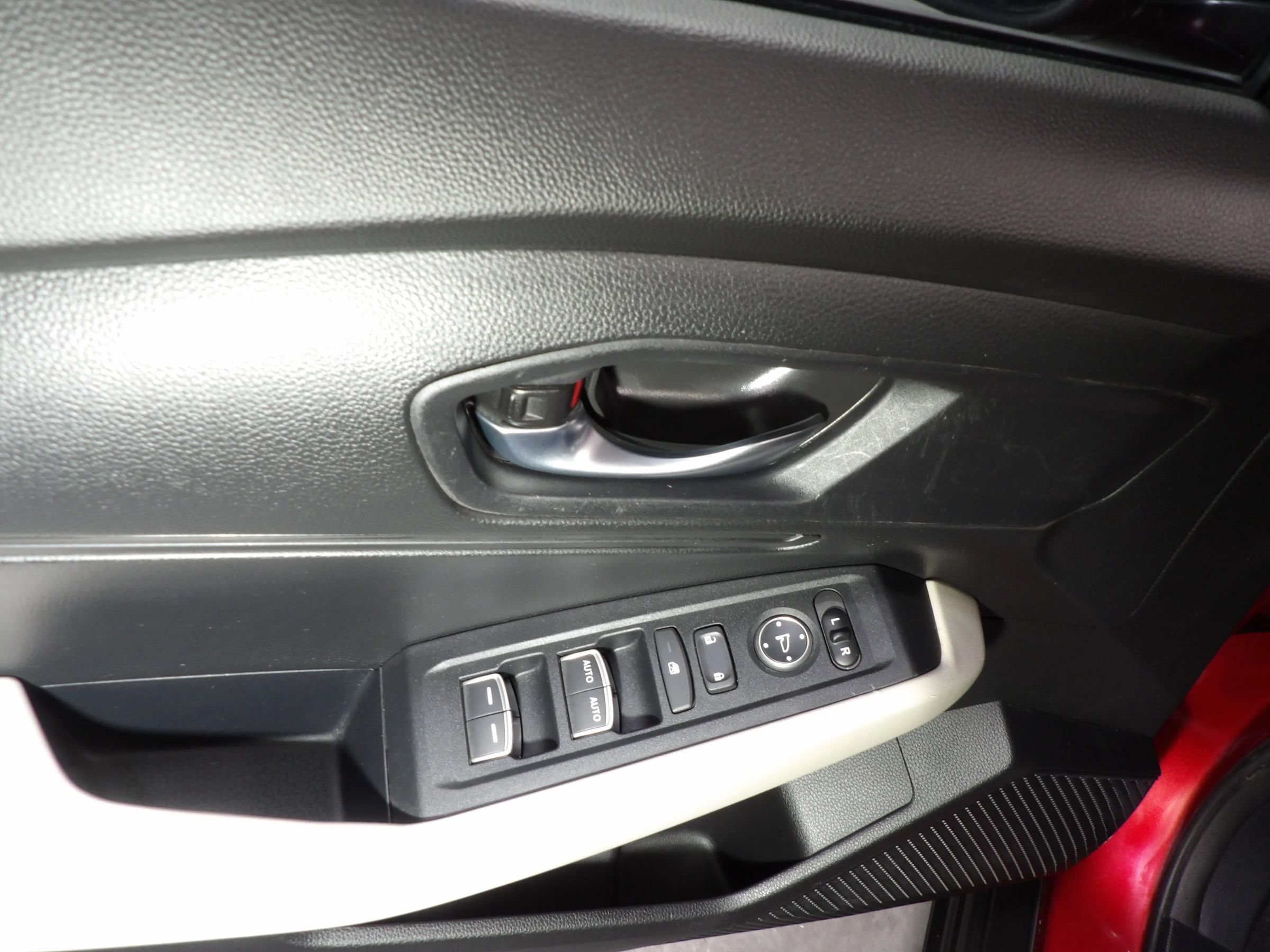 Used 2025 Honda Accord LX image 11