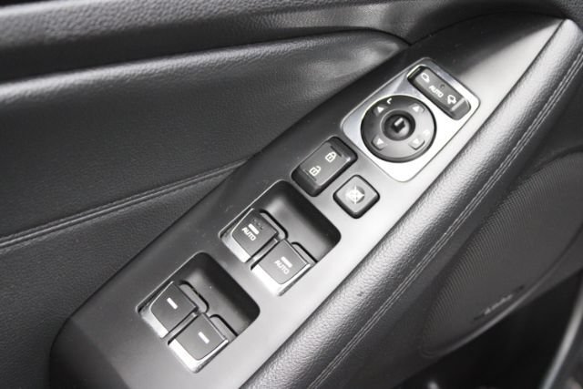 Used 2014 Kia Cadenza Premium w/ Luxury Package FWD image 12