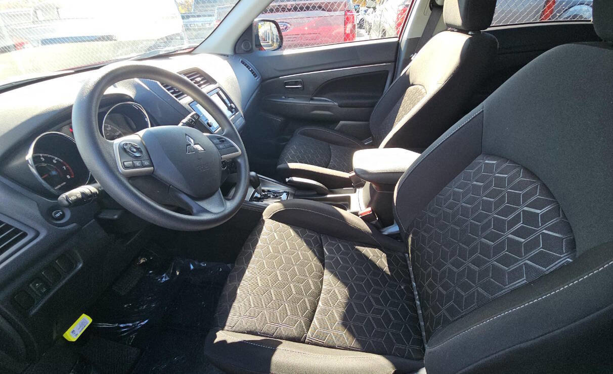 Used 2024 Mitsubishi Outlander Sport AWD image 29