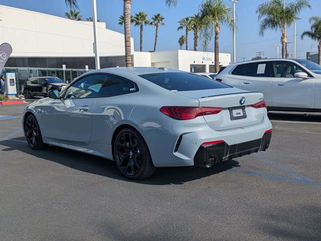 Used 2026 BMW 430i Coupe w/ M Sport Package RWD image 9