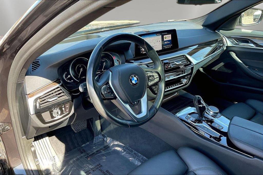 Used 2019 BMW 530e xDrive w/ Convenience Package image 16