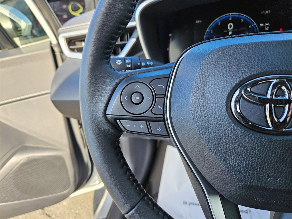Used 2025 Toyota Corolla XSE image 11