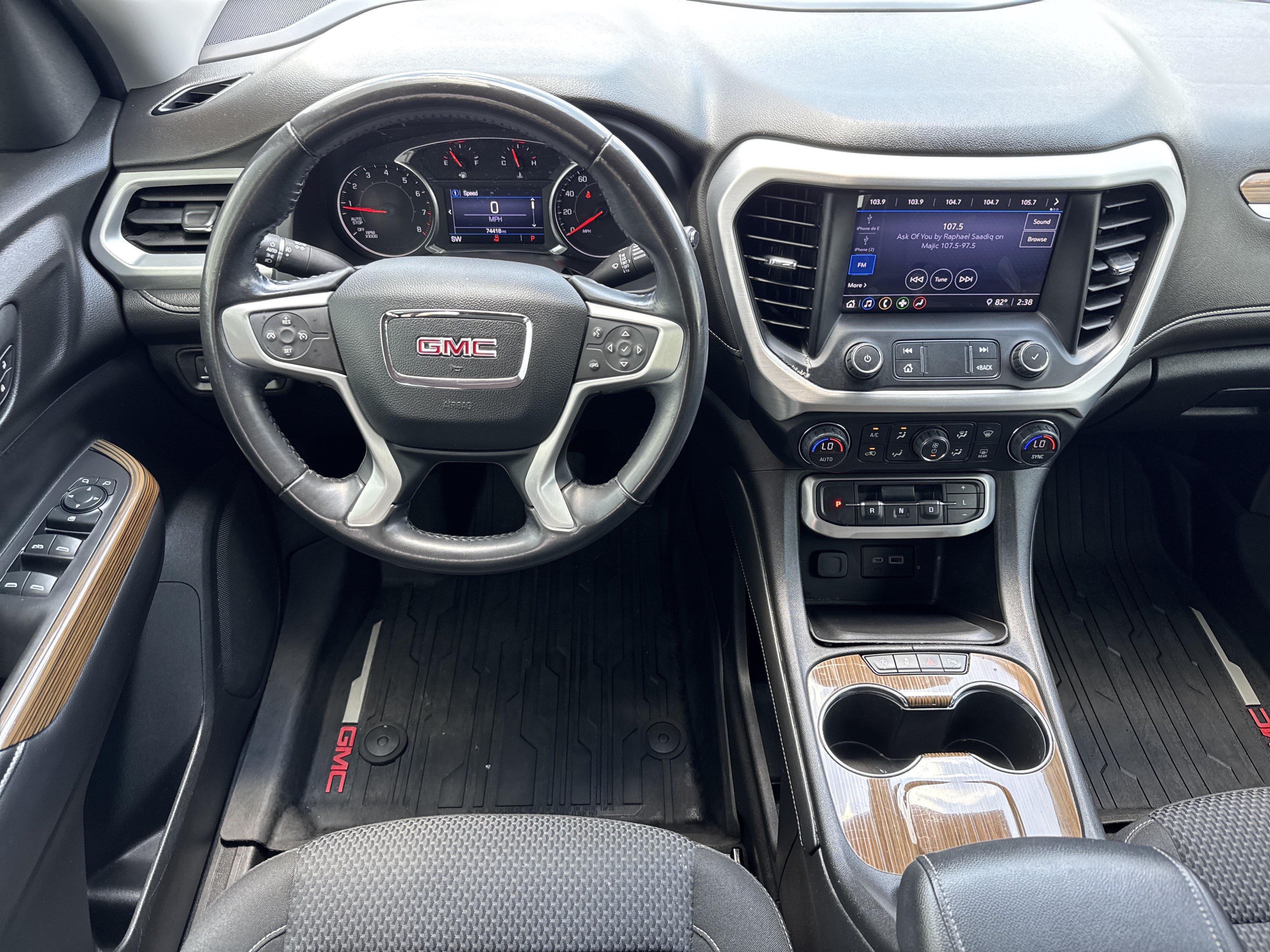 Used 2020 GMC Acadia SLE FWD image 17
