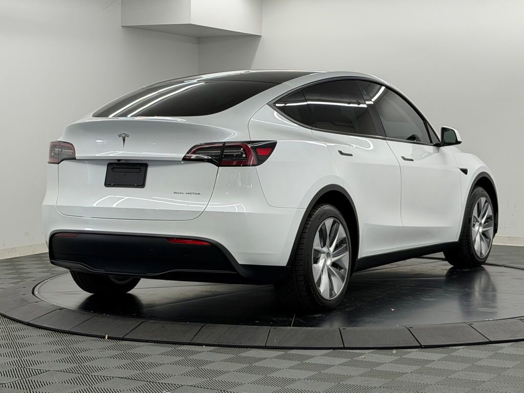 Used 2023 Tesla Model Y Long Range image 8