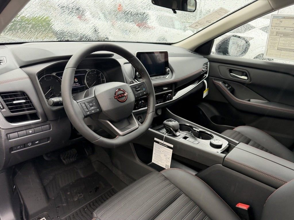 Used 2026 Nissan Rogue SV AWD/4WD image 15