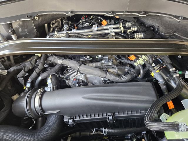 New 2025 Ford Explorer Active w/ Active Comfort Package image 23