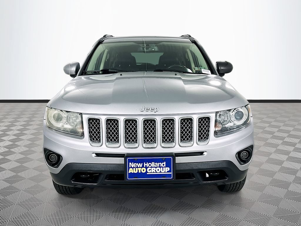 Used 2015 Jeep Compass Limited w/ Sun/Sound Group AWD/4WD image 2