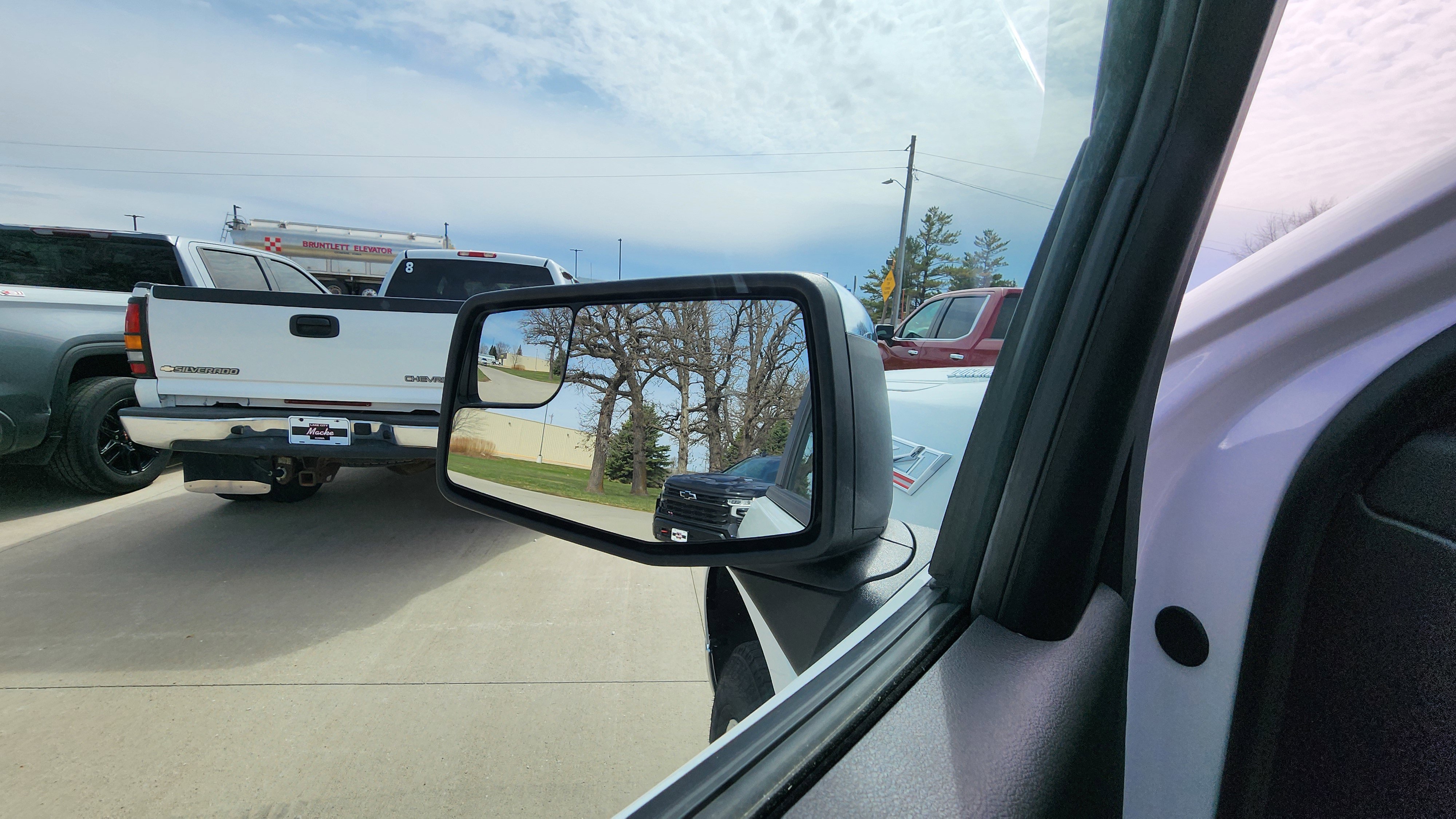 Certified 2025 Chevrolet Silverado 1500 LT AWD/4WD image 10