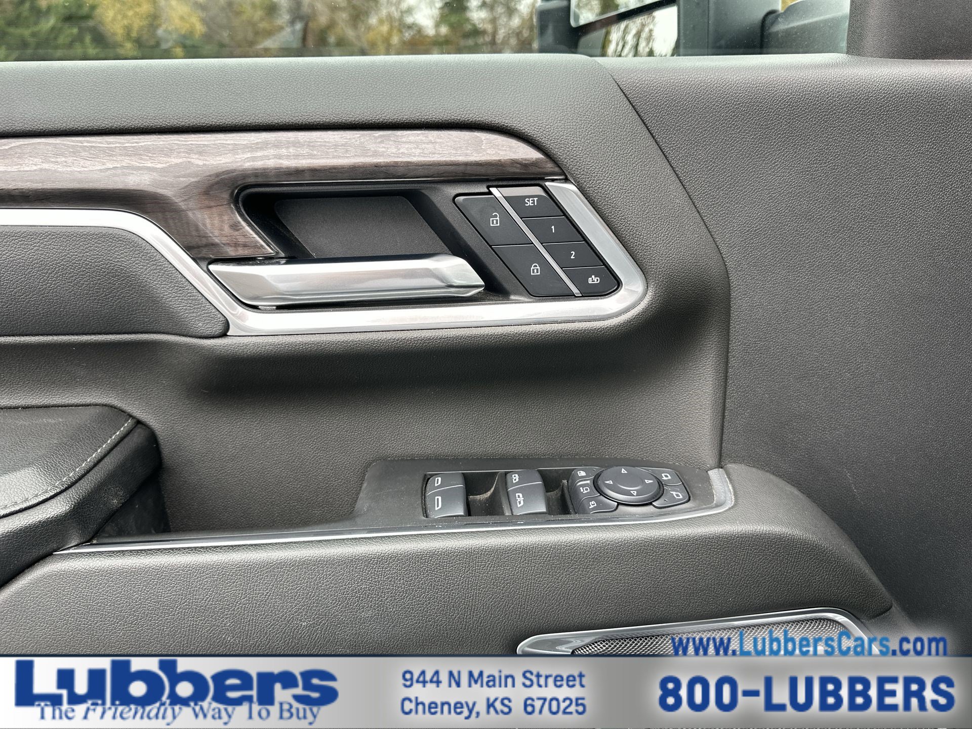 Used 2025 Chevrolet Silverado 2500 LTZ w/ LTZ Convenience Package image 13