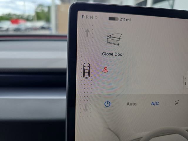 Used 2024 Tesla Model 3 Performance image 23