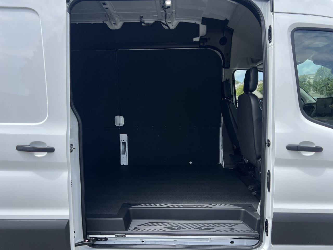 New 2026 Ford Transit 350 148 High Roof Extended RWD image 17
