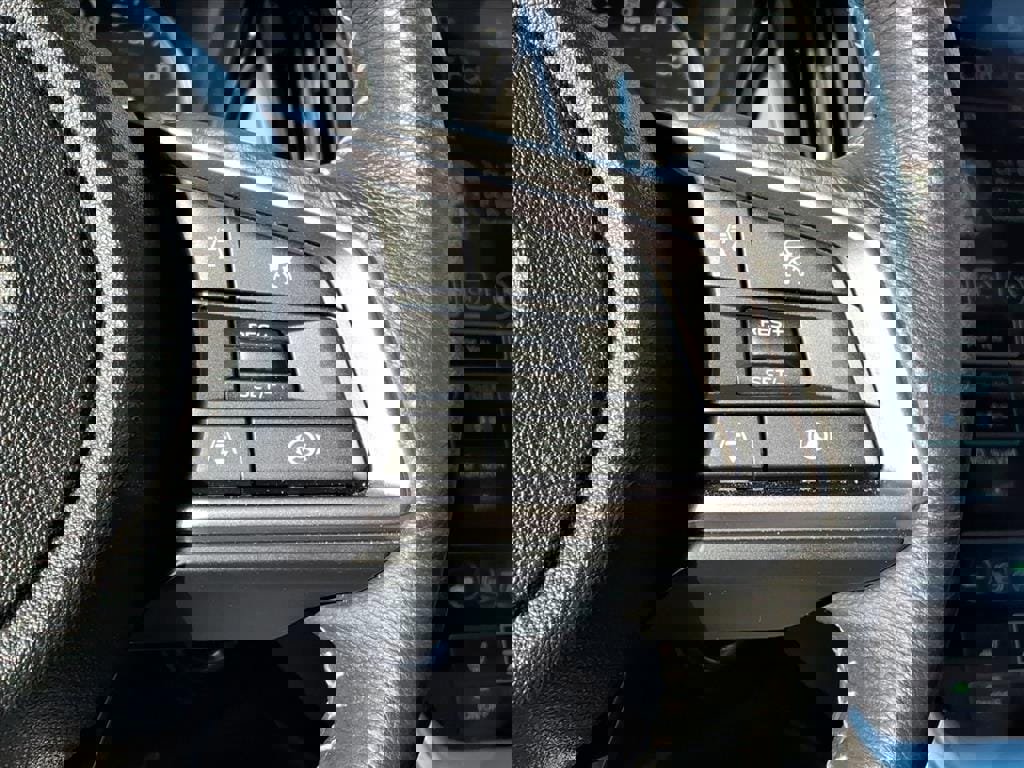 Used 2025 Subaru Outback Premium image 23