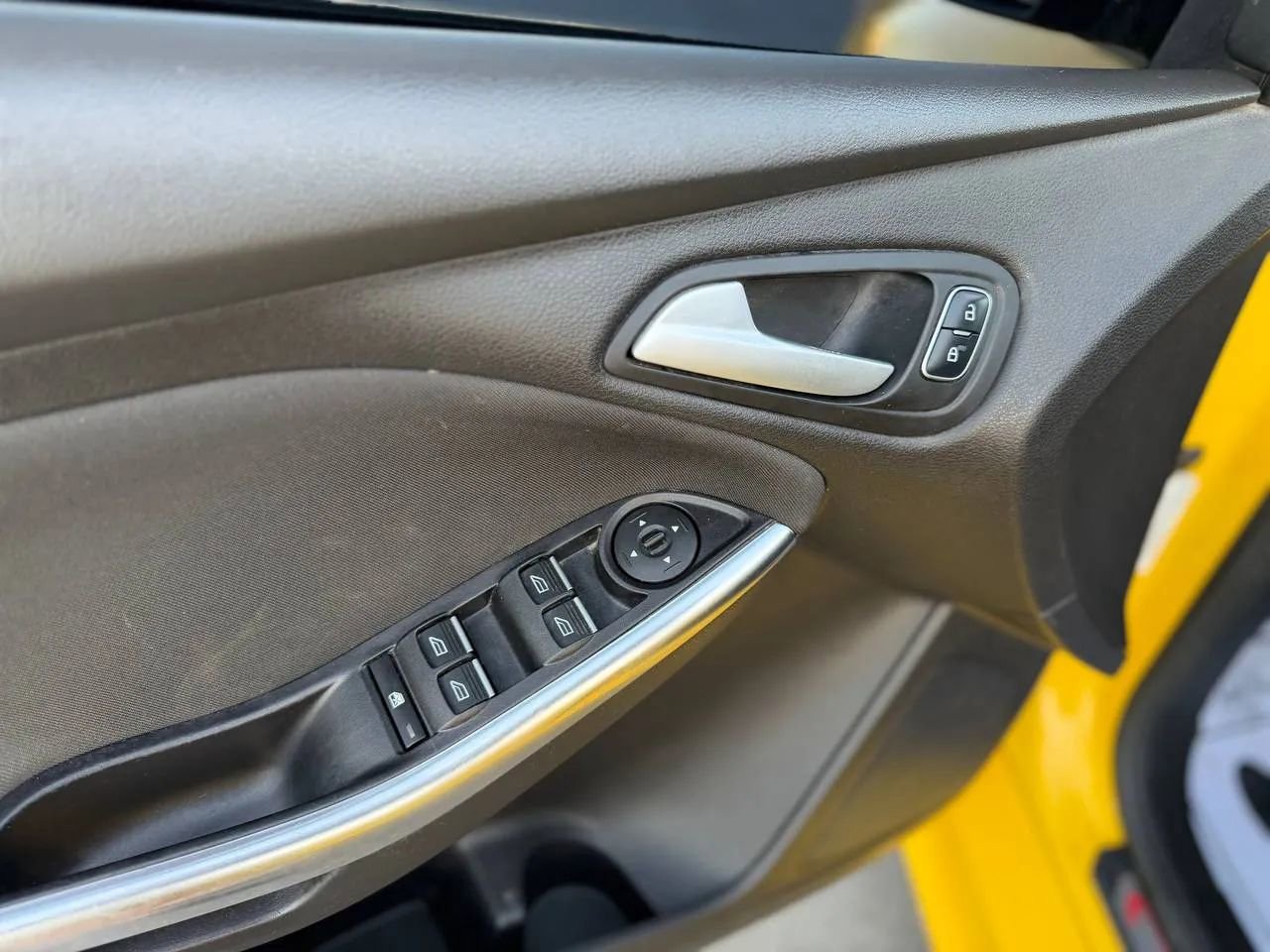 Used 2017 Ford Focus ST image 39