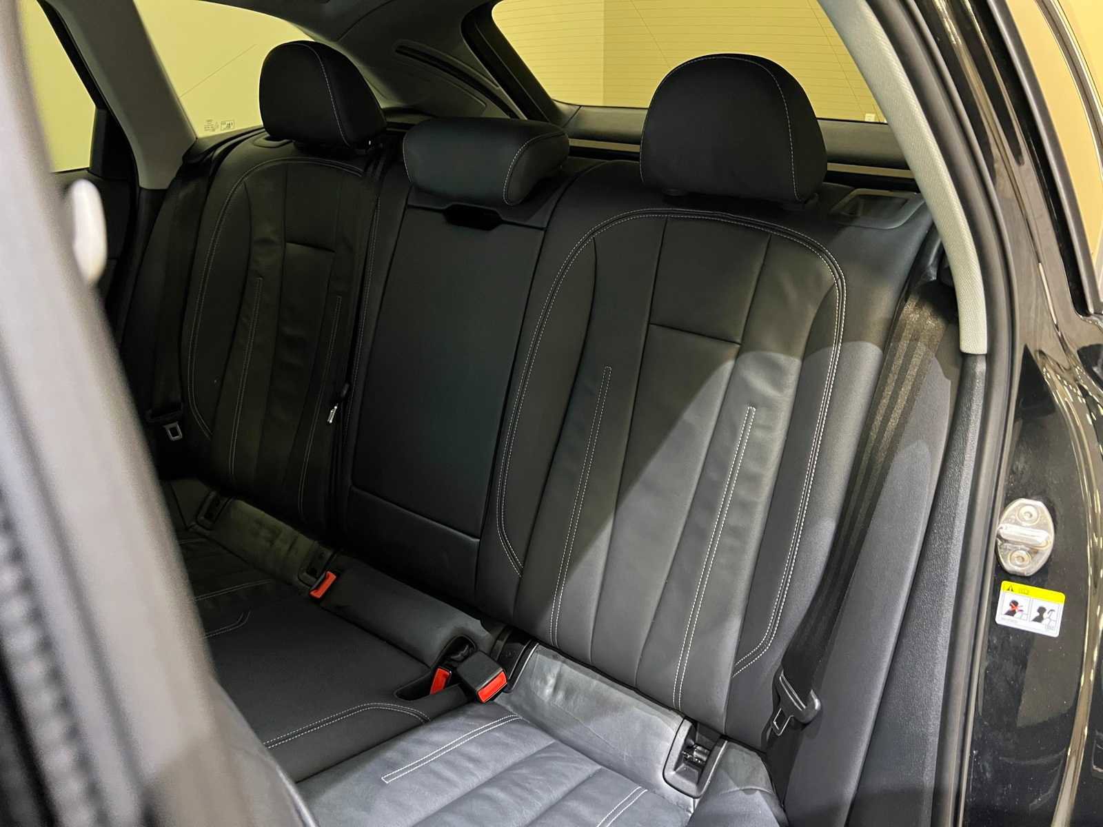 Used 2023 Audi A4 2.0T allroad Premium Plus image 13