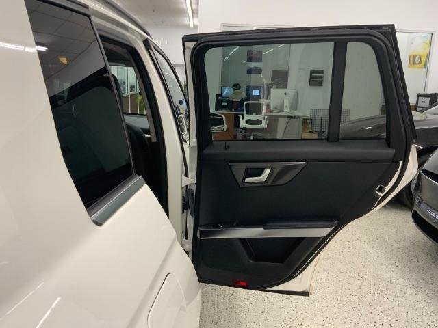 Used 2013 Mercedes-Benz GLK 350 4MATIC image 27