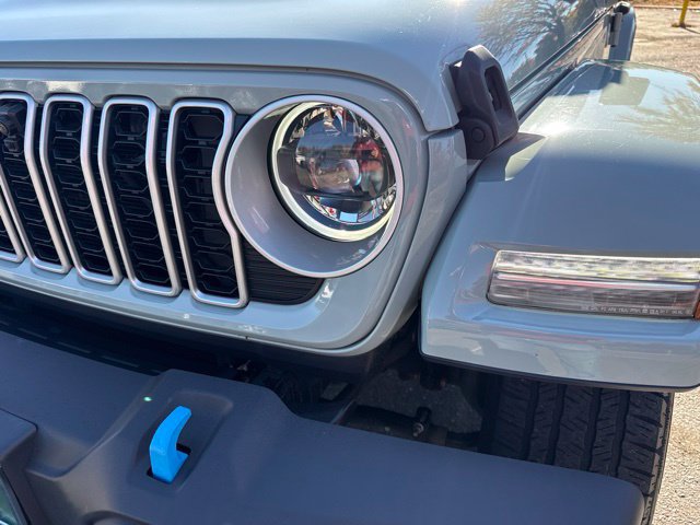 Used 2024 Jeep Wrangler Unlimited Sahara w/ Technology Group AWD/4WD image 26