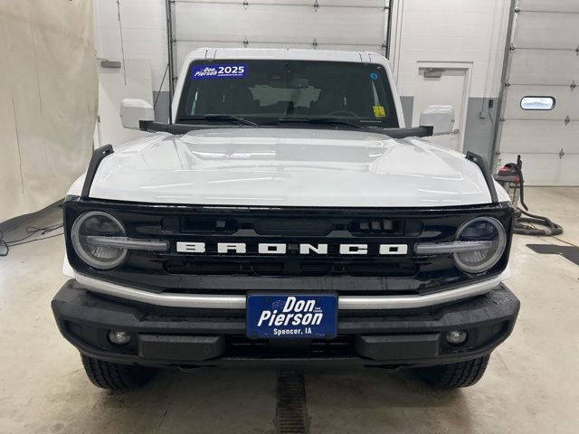 New 2025 Ford Bronco Outer Banks image 9