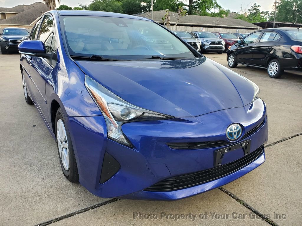 Used 2017 Toyota Prius Two FWD image 4