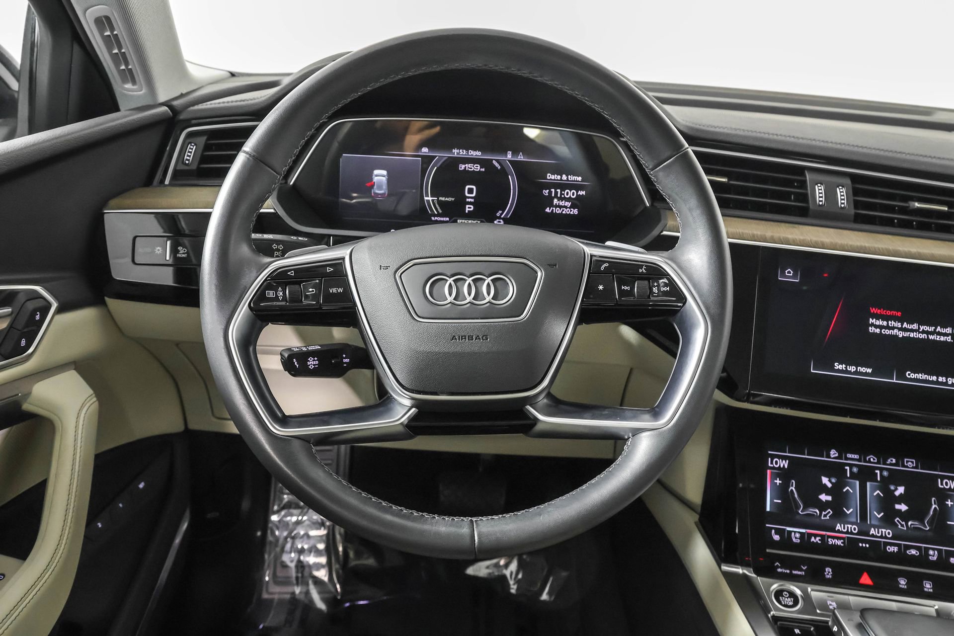 Used 2024 Audi Q8 e-tron Premium Plus w/ Premium Plus Package image 25