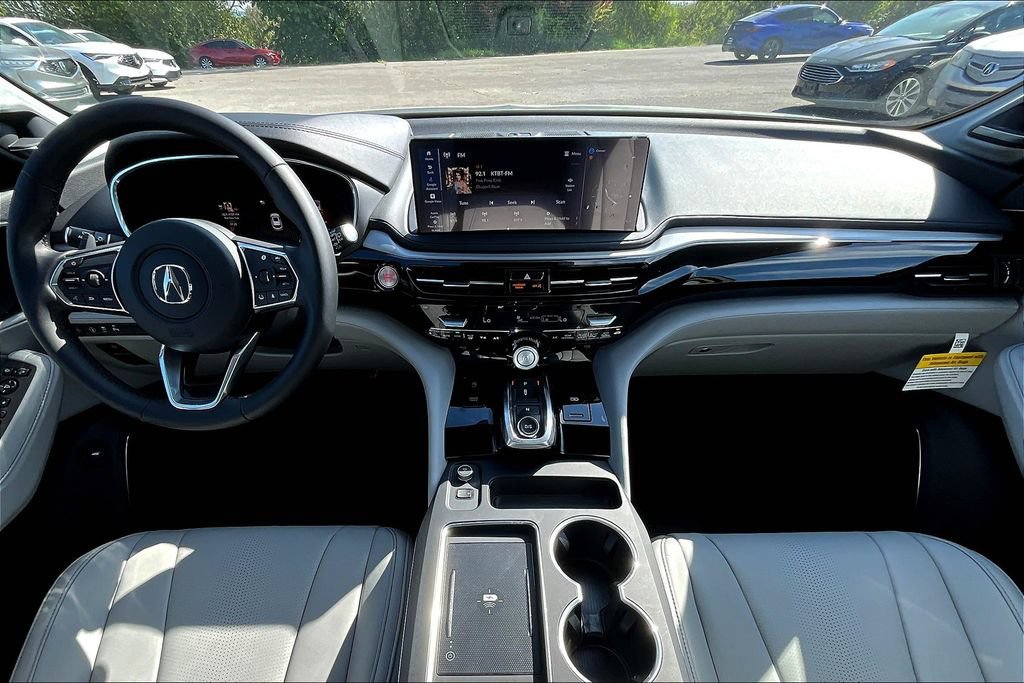 New 2026 Acura MDX w/ Technology Package FWD image 2