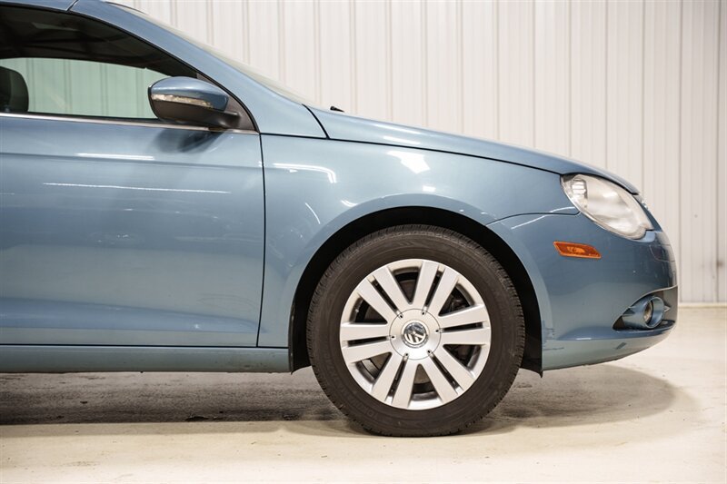 Used 2009 Volkswagen Eos Komfort FWD image 22
