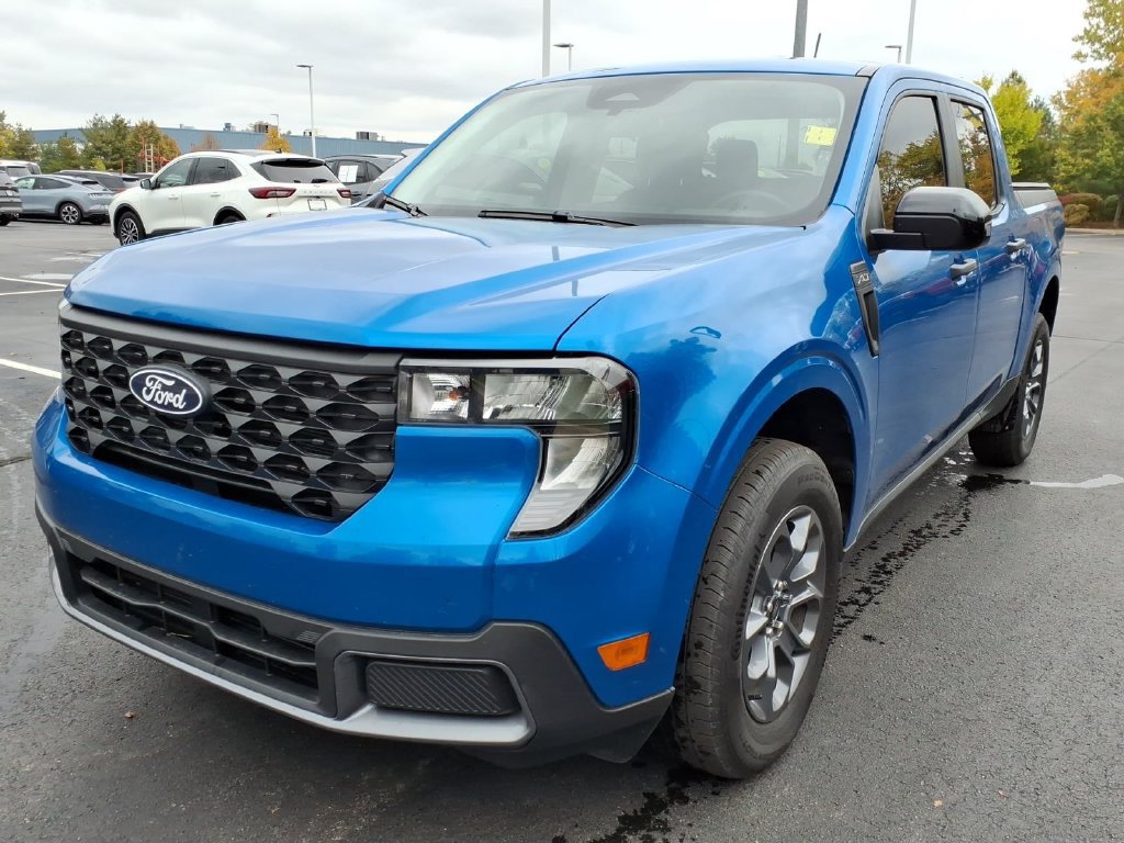 Certified 2025 Ford Maverick XLT w/ XLT Luxury Package AWD/4WD image 1