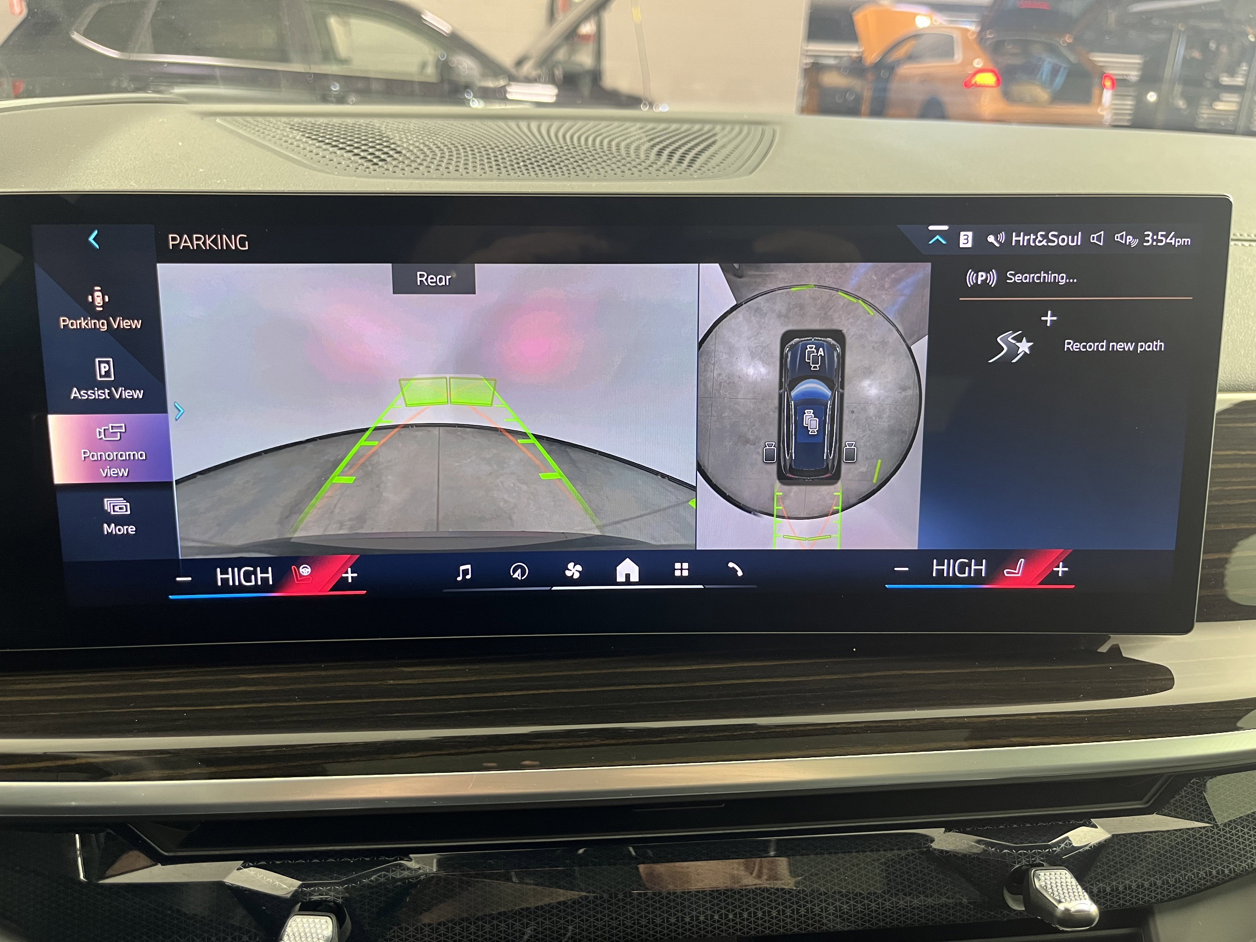 Certified 2025 BMW X5 xDrive40i w/ Premium Package image 29