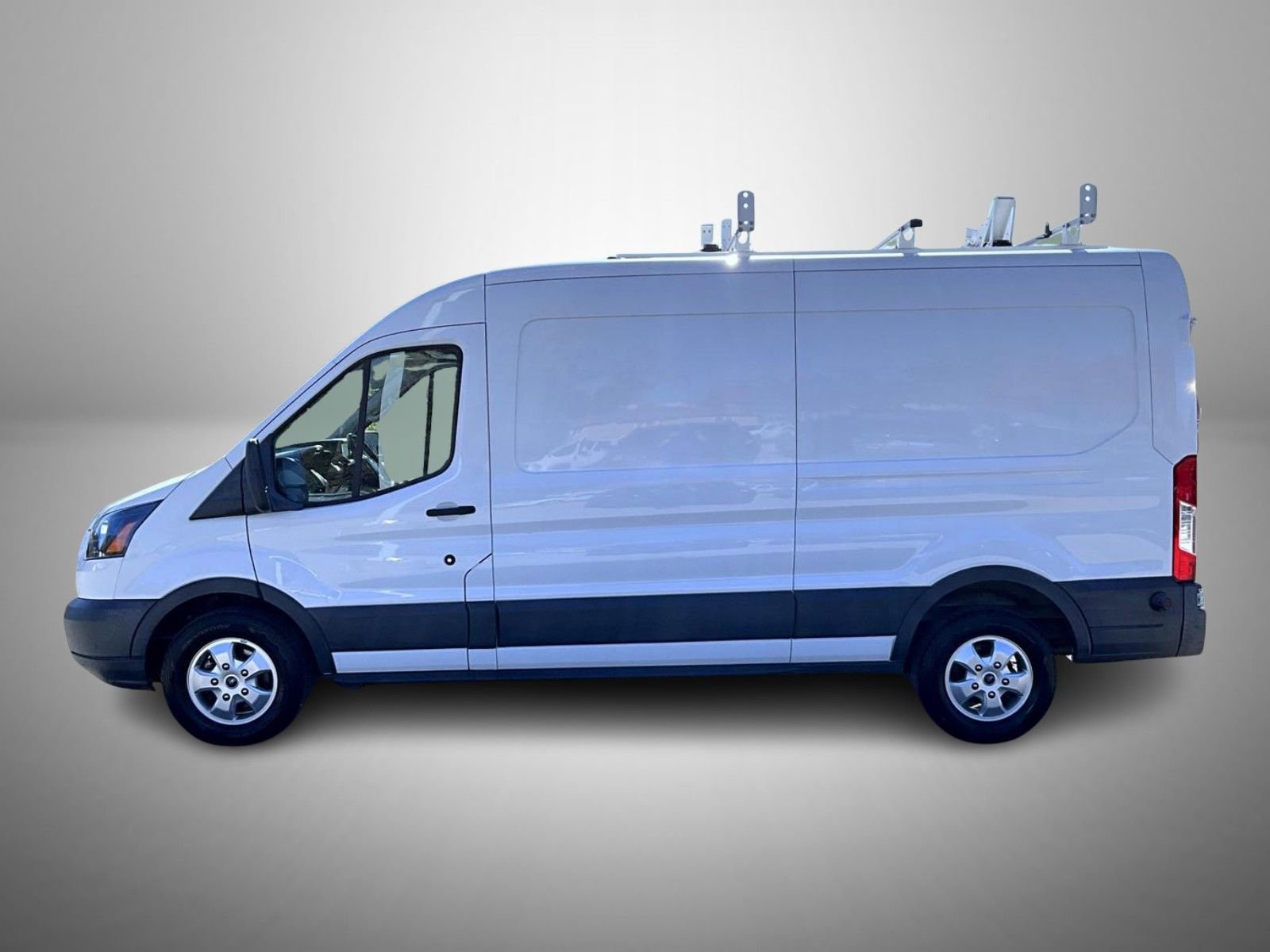 Used 2018 Ford Transit 350 Base image 8