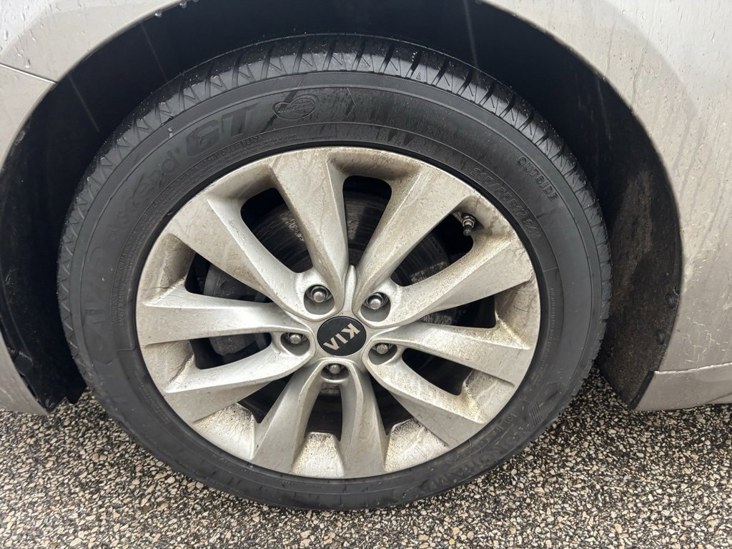 Used 2017 Kia Optima EX w/ Premium Package image 6