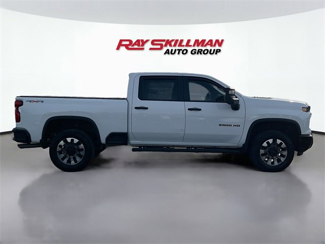 Used 2024 Chevrolet Silverado 2500 Custom w/ Snow Plow Prep/Camper Package image 8