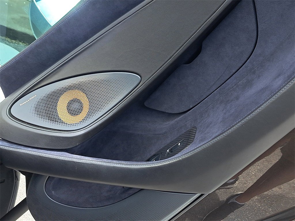 Used 2017 McLaren 570S Coupe image 9