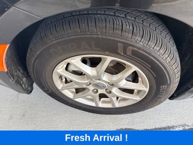 Used 2023 Chrysler Voyager LX FWD image 18