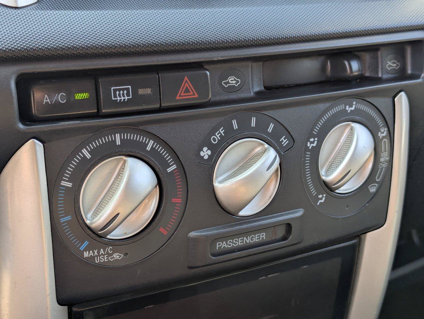 Used 2006 Scion xA FWD image 18