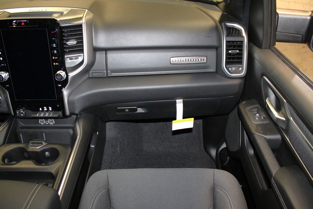 New 2026 RAM 1500 4x4 Crew Cab image 30