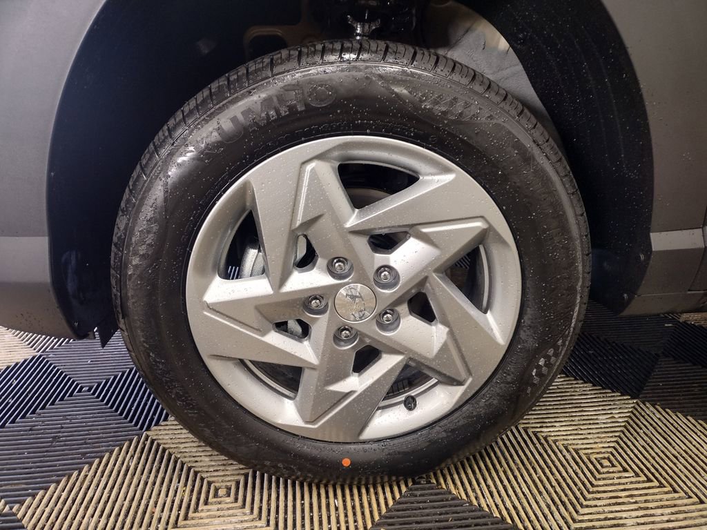 New 2026 Hyundai Kona SE image 25