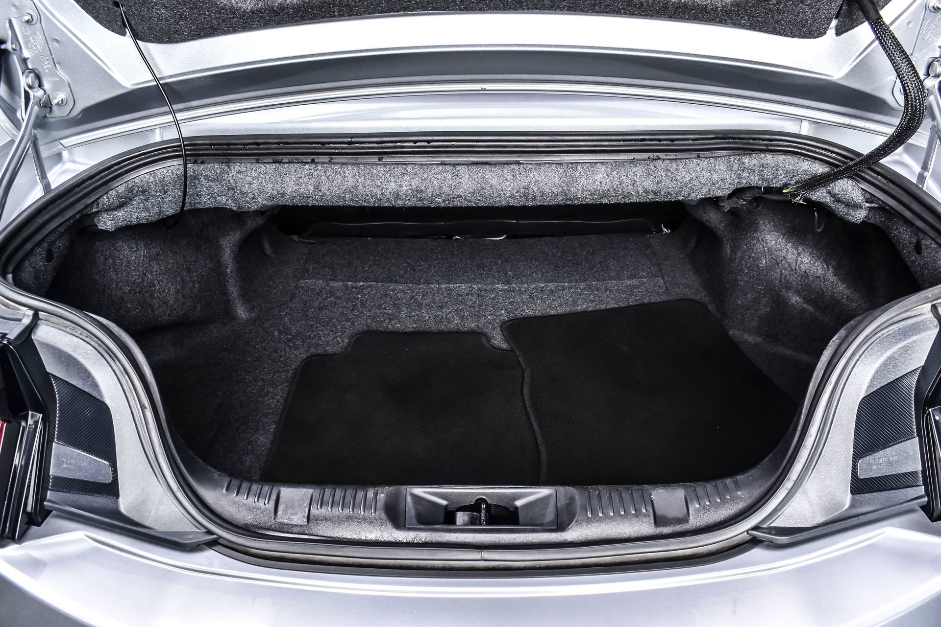 Used 2025 Ford Mustang Premium RWD image 16