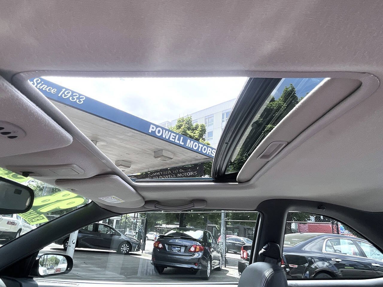 Used 1998 Chrysler Sebring LXi FWD image 17