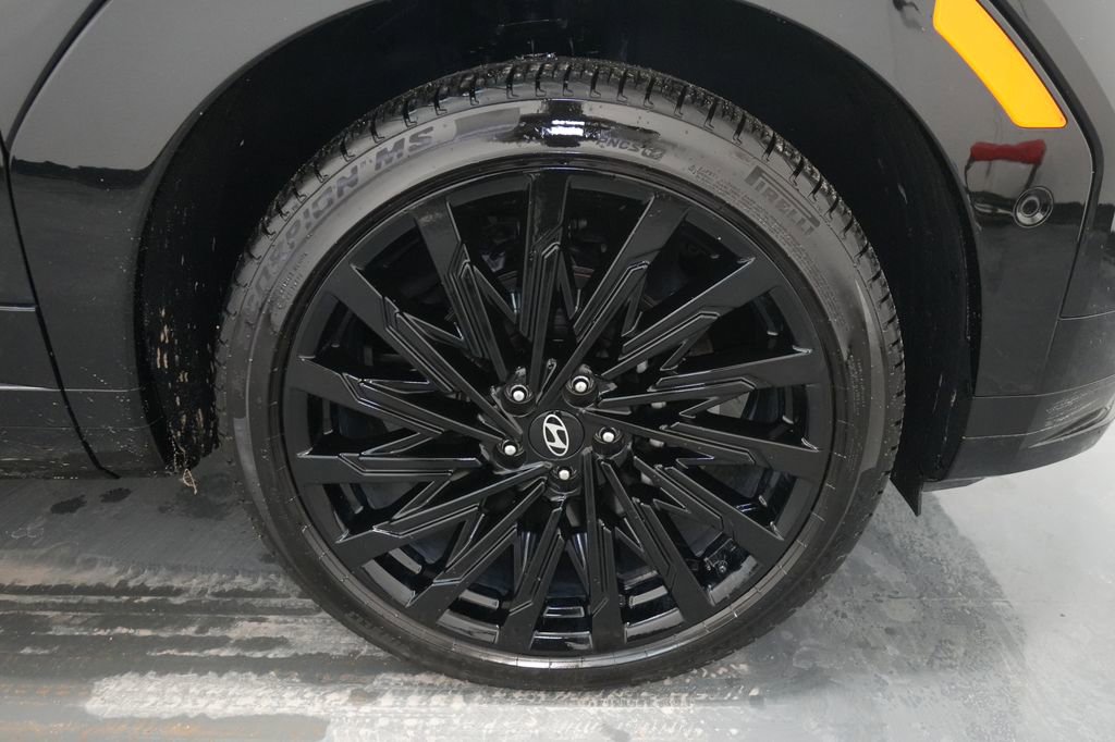 Used 2025 Hyundai Santa Fe Calligraphy image 11