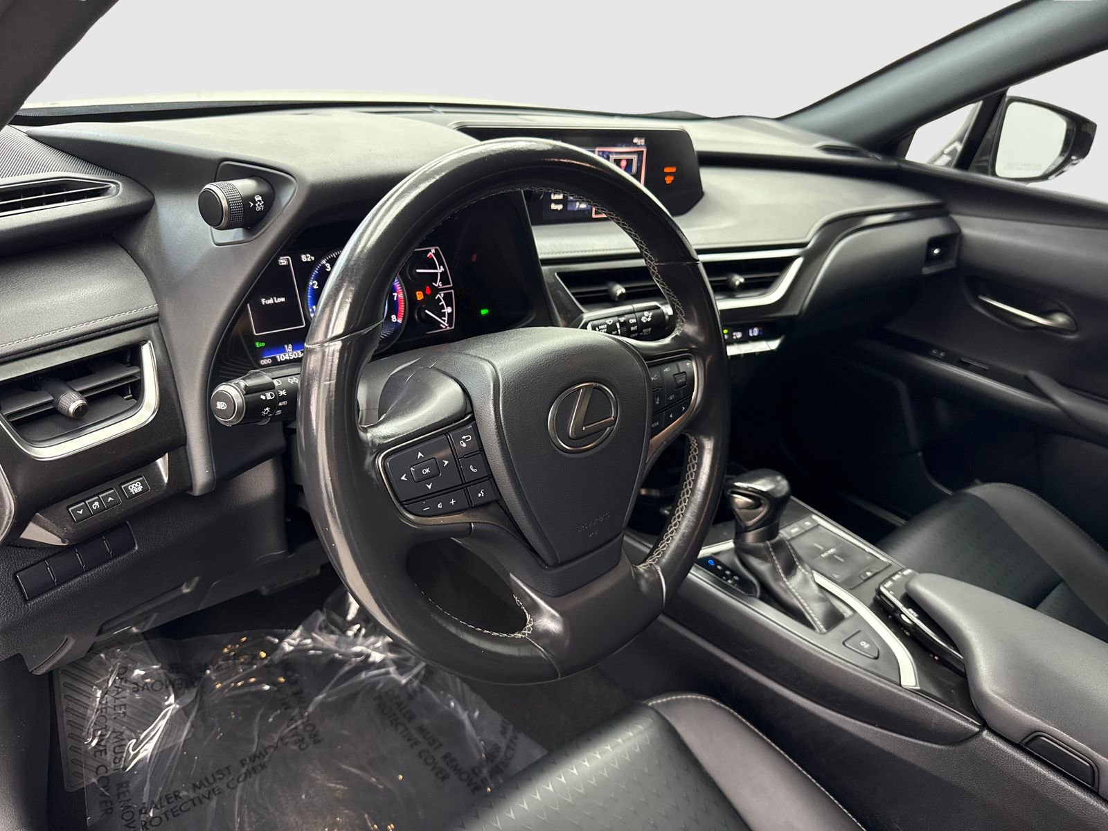 Used 2021 Lexus UX 200 w/ Accessory Package (Z2) FWD image 18