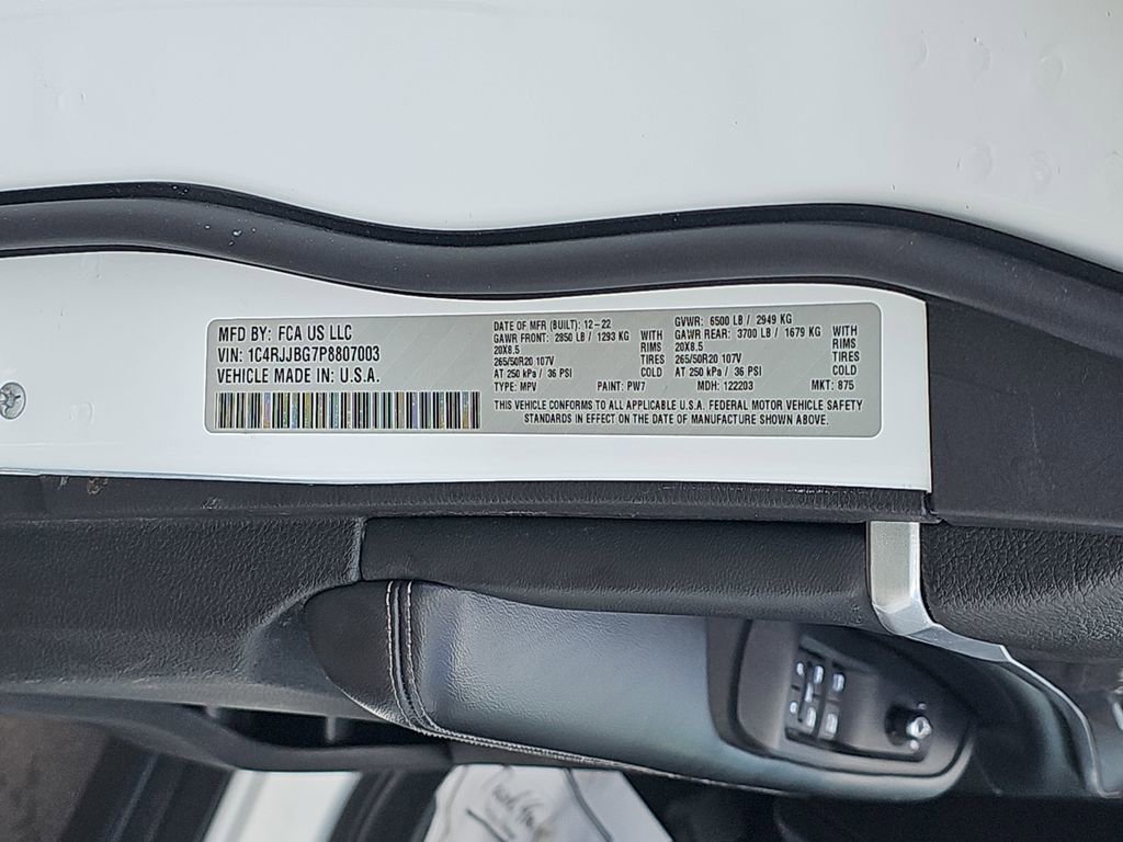 Used 2023 Jeep Grand Cherokee L Limited w/ Luxury Tech Group II image 39