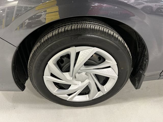 Certified 2025 Subaru Impreza 2.0i image 8