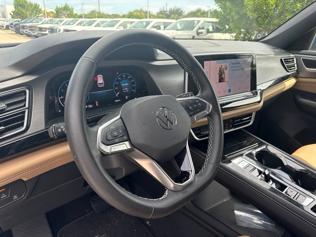 Used 2024 Volkswagen Atlas Cross Sport SE FWD image 8