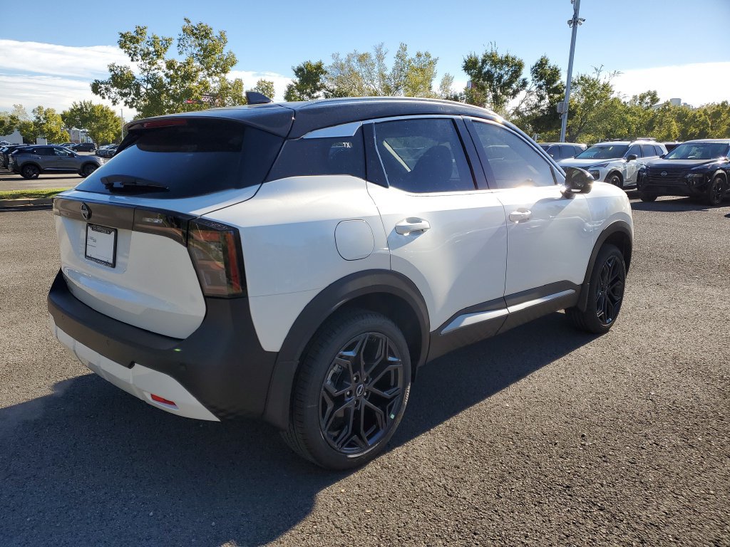 New 2027 Nissan Kicks SR w/ Cold Weather Package FWD image 4