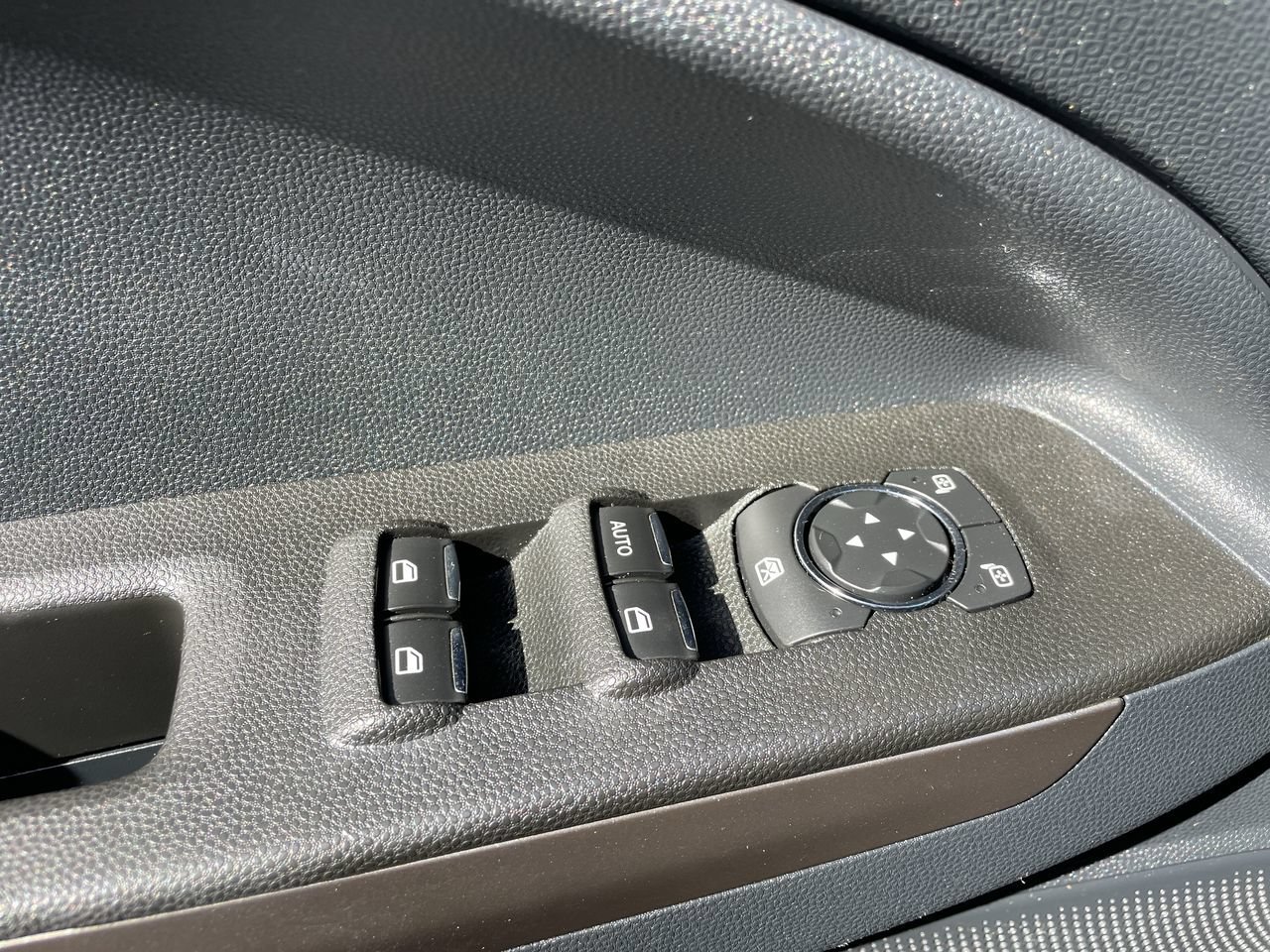 Used 2020 Ford EcoSport SE w/ SE Convenience Package FWD image 17