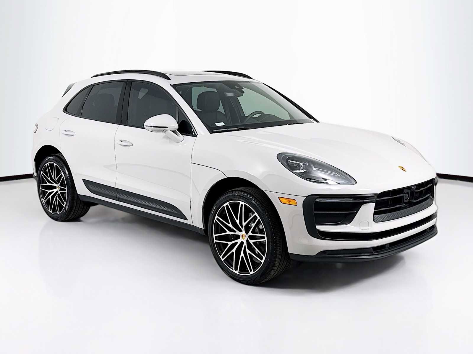 New 2026 Porsche Macan image 7