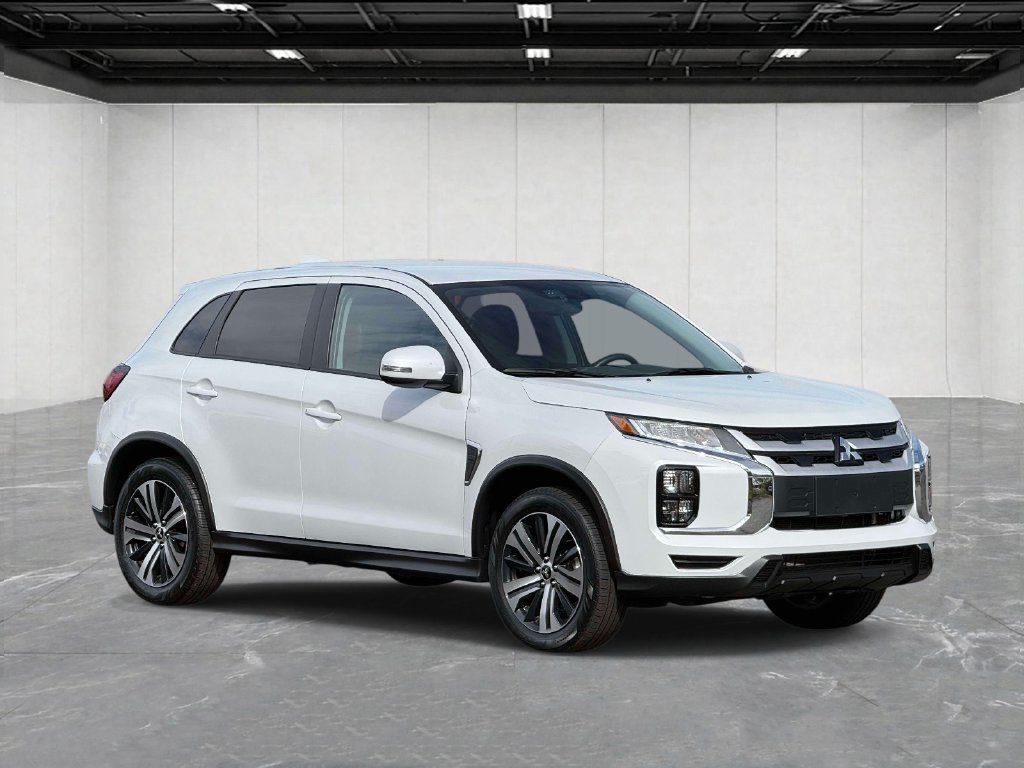 Used 2025 Mitsubishi Outlander Sport SE AWD/4WD image 3