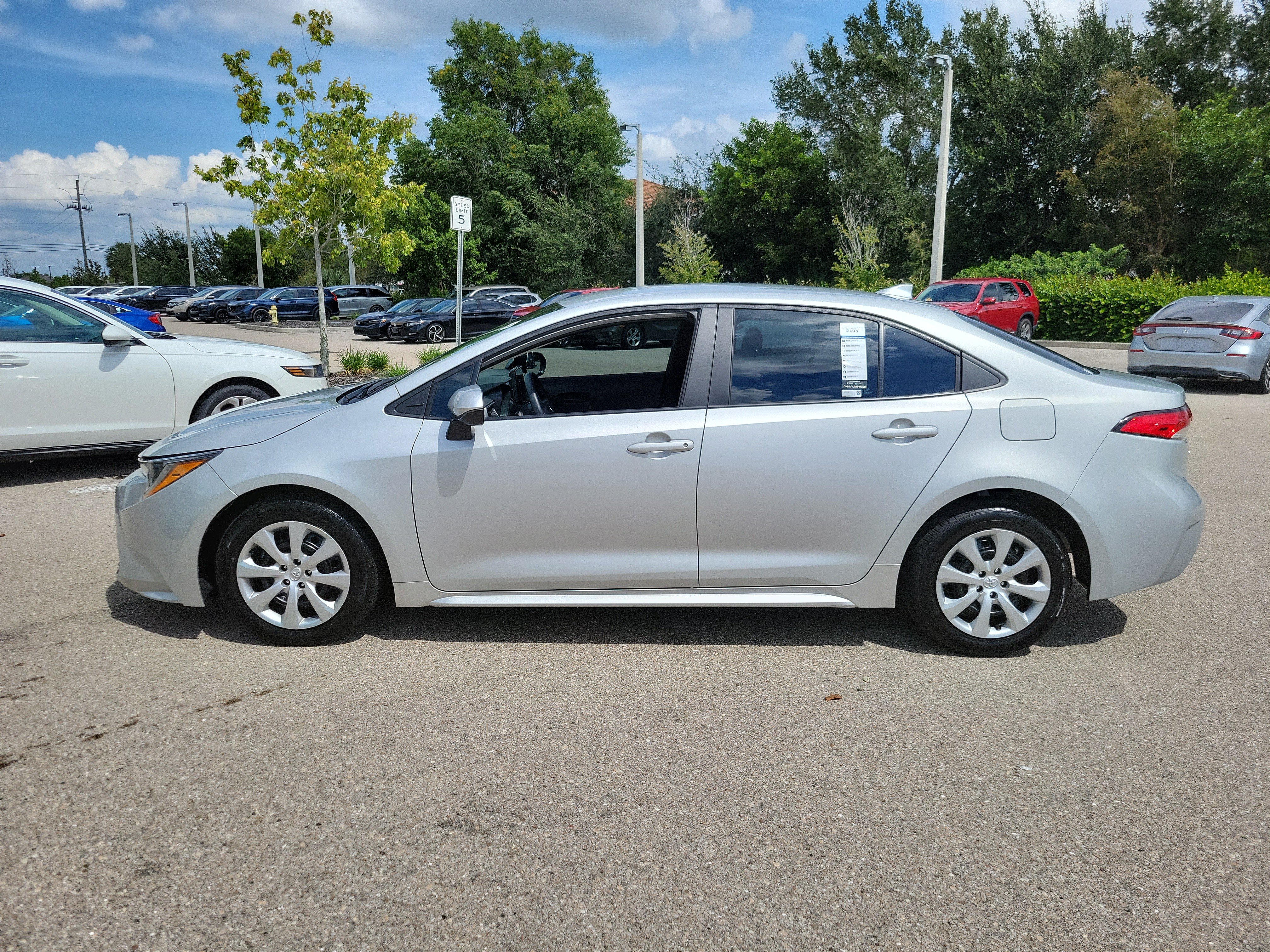Used 2023 Toyota Corolla LE FWD image 7