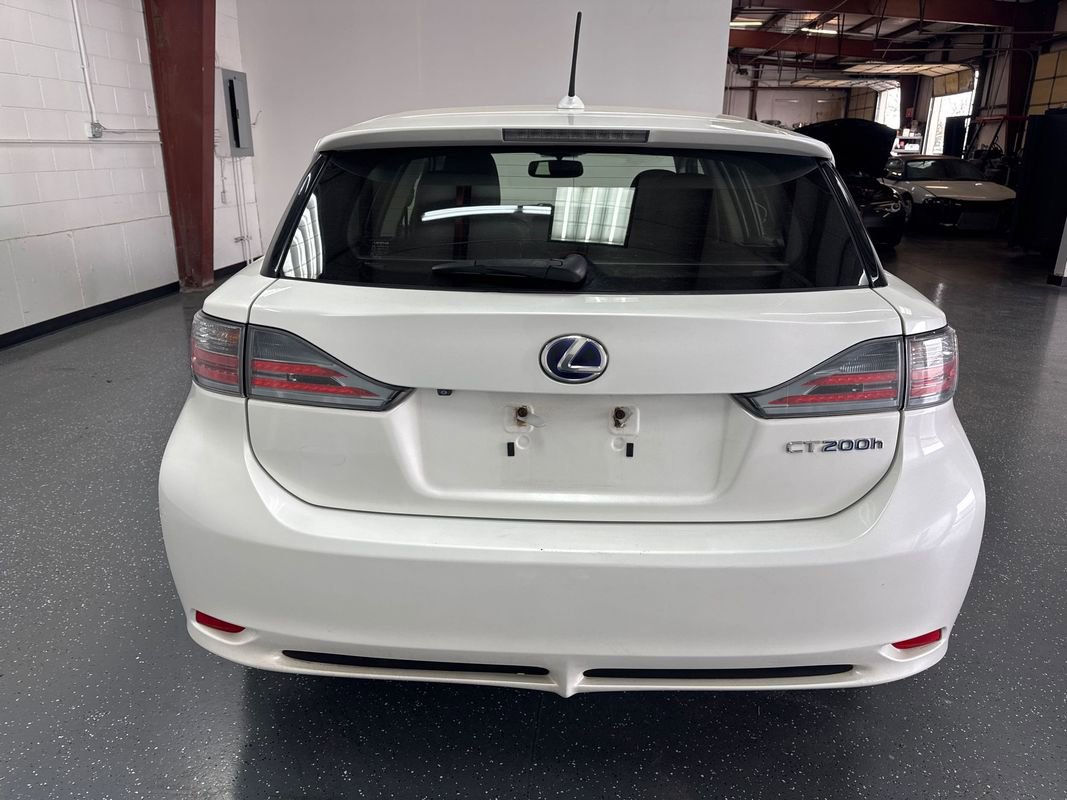Used 2013 Lexus CT 200h w/ Premium Pkg w/Navigation image 5