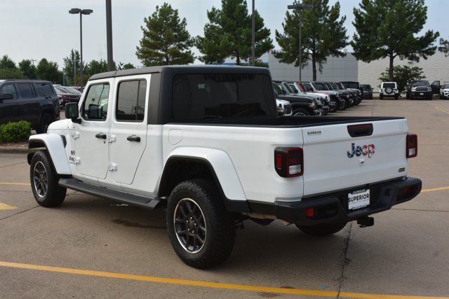 Used 2023 Jeep Gladiator Overland w/ Cold Weather Group AWD/4WD image 8