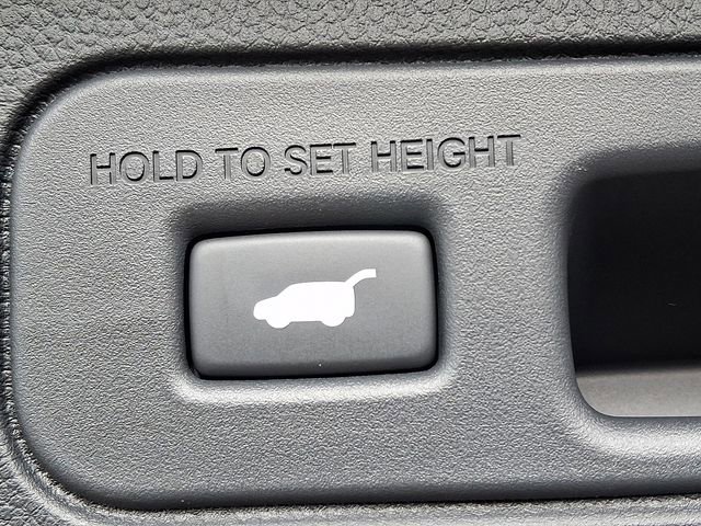 Certified 2025 Honda Pilot Black Edition image 30